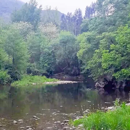 Junto A El Soplao, Rio Nansa Y Playas De Oyambre Y San Vicente De La Barquera Шале Celucos